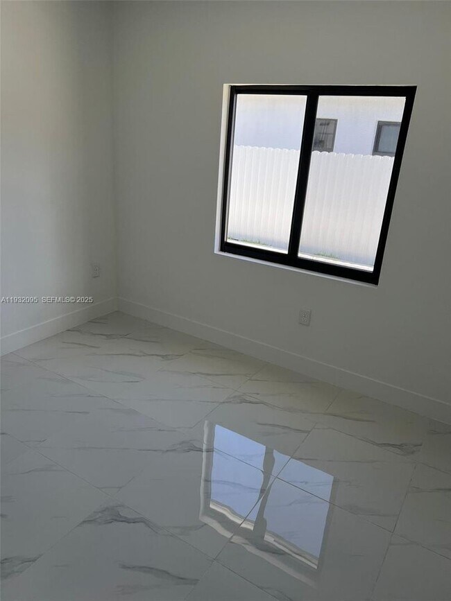 Photo - 11982 SW 213th St