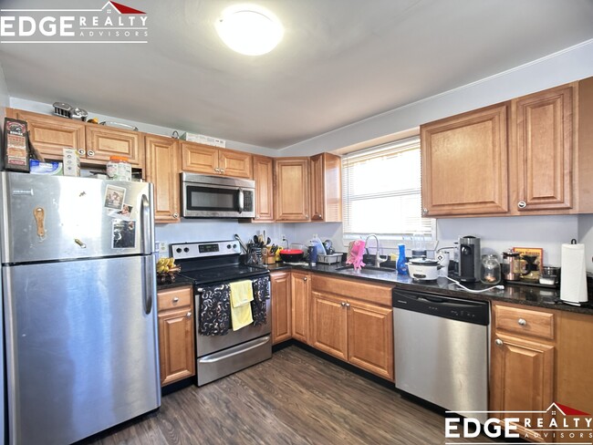 Photo - 35 Ashford St Townhome