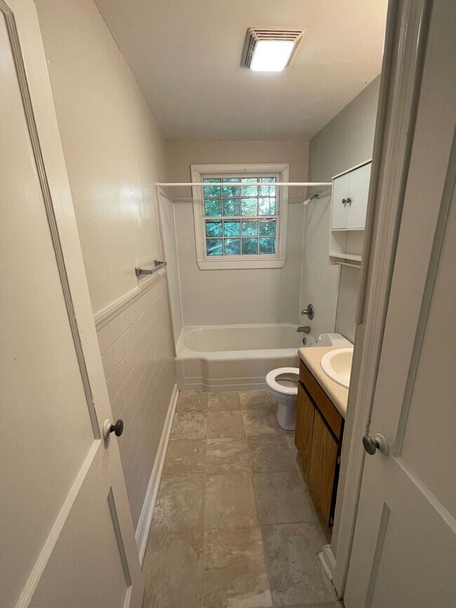 14071409 W 1st St Apartment Unit 1409 WinstonSalem, NC