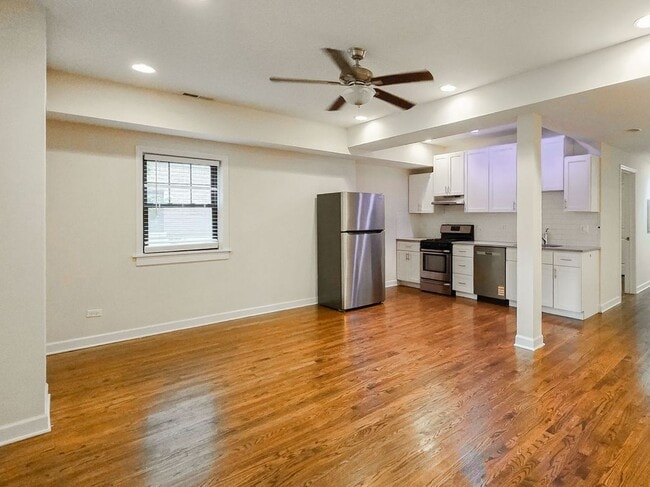 Photo - 1827 W Leland Ave Unit G