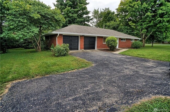 110 W Spring Valley Pike
