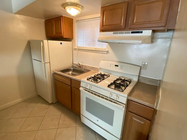 Photo - Westover Court Apartments