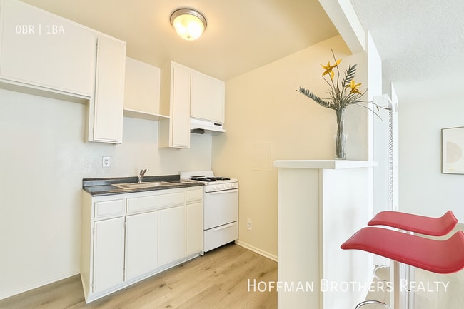 Photo - 18545 Burbank Blvd Unit 7