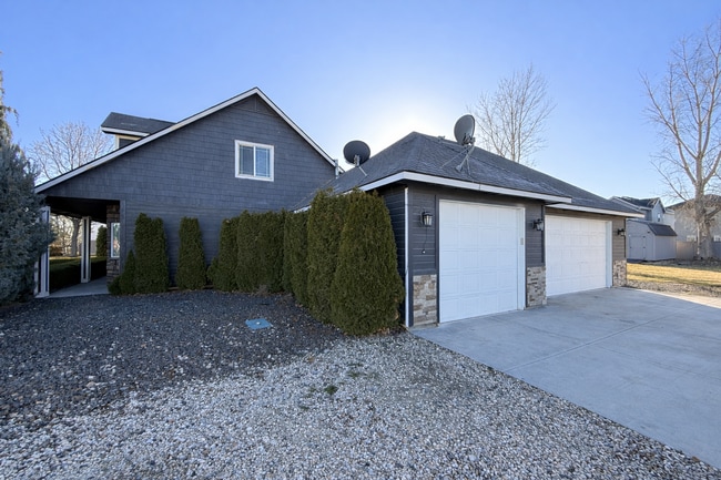 Photo - Midland Houses Unidad A