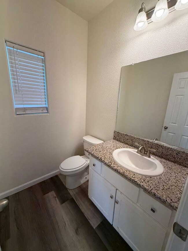 1327 Belmont Dr