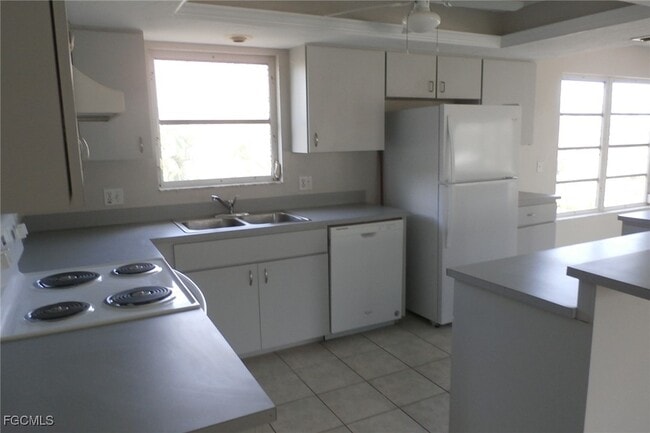 Photo - 374 Connecticut St