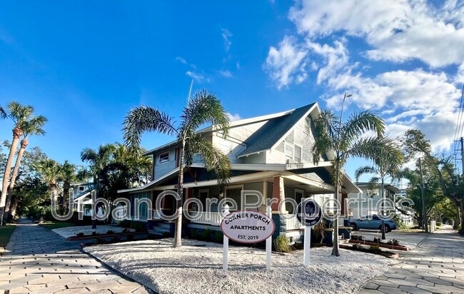 Building Photo - 144 7th Ave N Unit #4