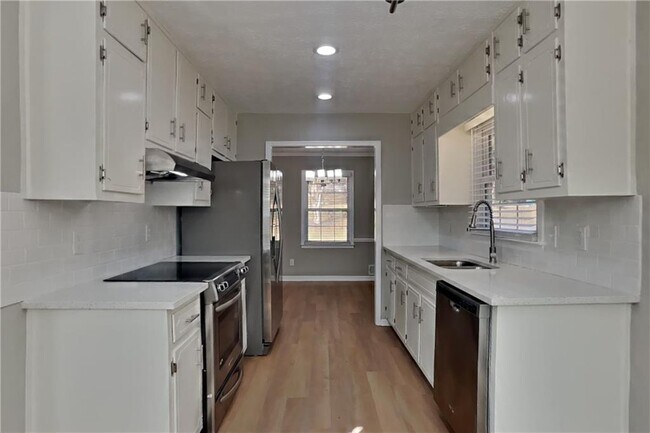 Photo - 1176 Golden Cir SW