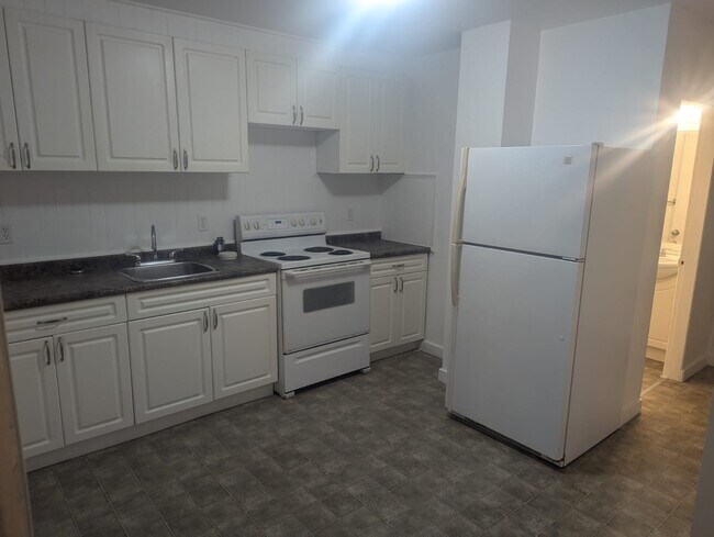 9629-9615 15 St Unit 3