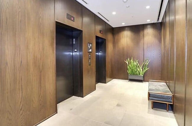 Photo - 1425 Hudson St Unit 2D