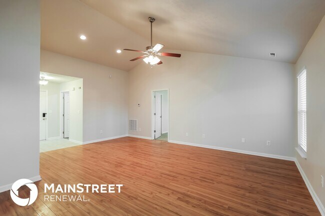 Photo - 534 Matterhorn Dr