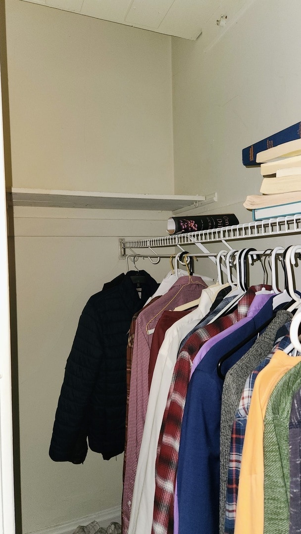 Photo - 1919 W Berteau Ave Unit R