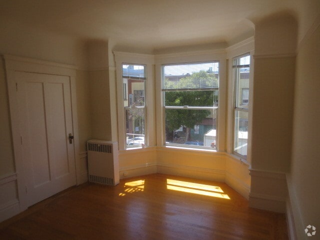 Building Photo - 1067 Valencia St Unit 5 Rental