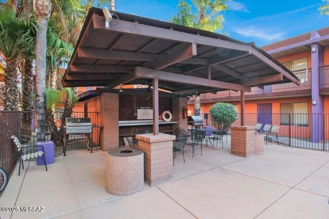 Photo - 55 N Cherry Ave Unidad 201