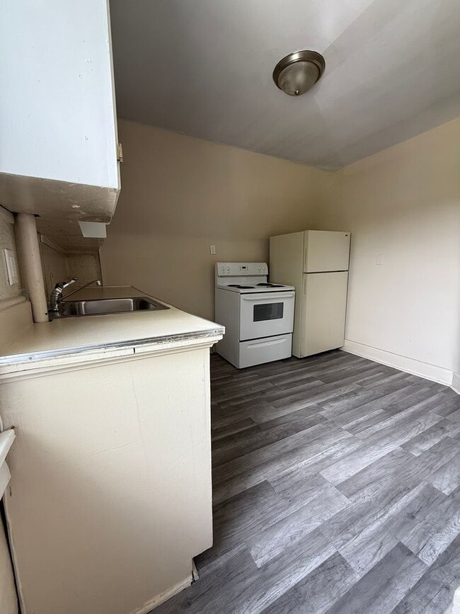 Photo - 1914 Joslin St Apartment Unit 2