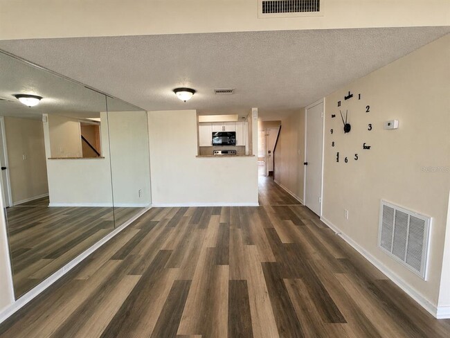 Photo - 5967 Windhover Dr Unit 7D