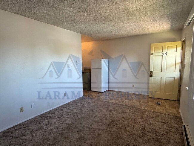 Building Photo - 706 Downey St Unit 25