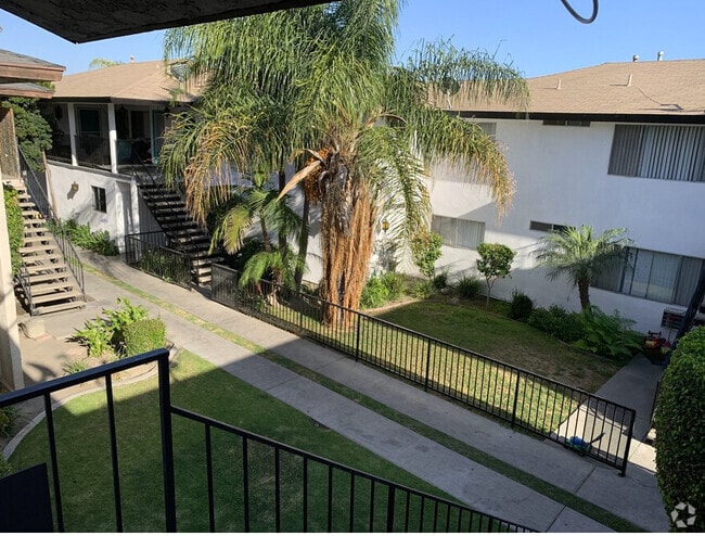 Building Photo - 11644 Bellflower Blvd Rental