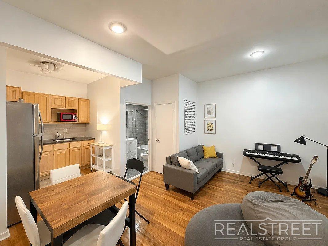 Spacious 2-Bedroom Apartment in Prime Bushwick - Spacious 2-Bedroom Apartment in Prime Bushwick Unidad 1A