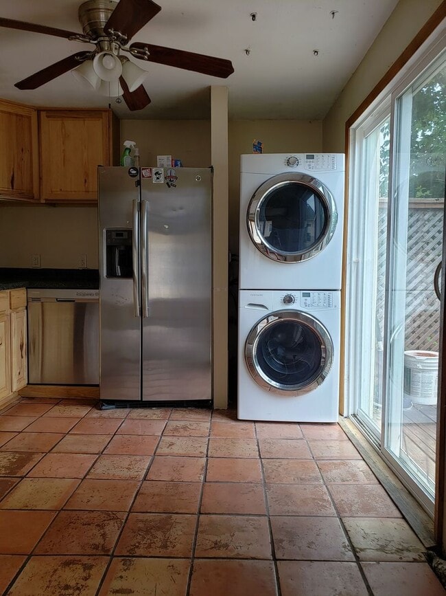 Photo - 2721 Fremont Ave S Unidad #2