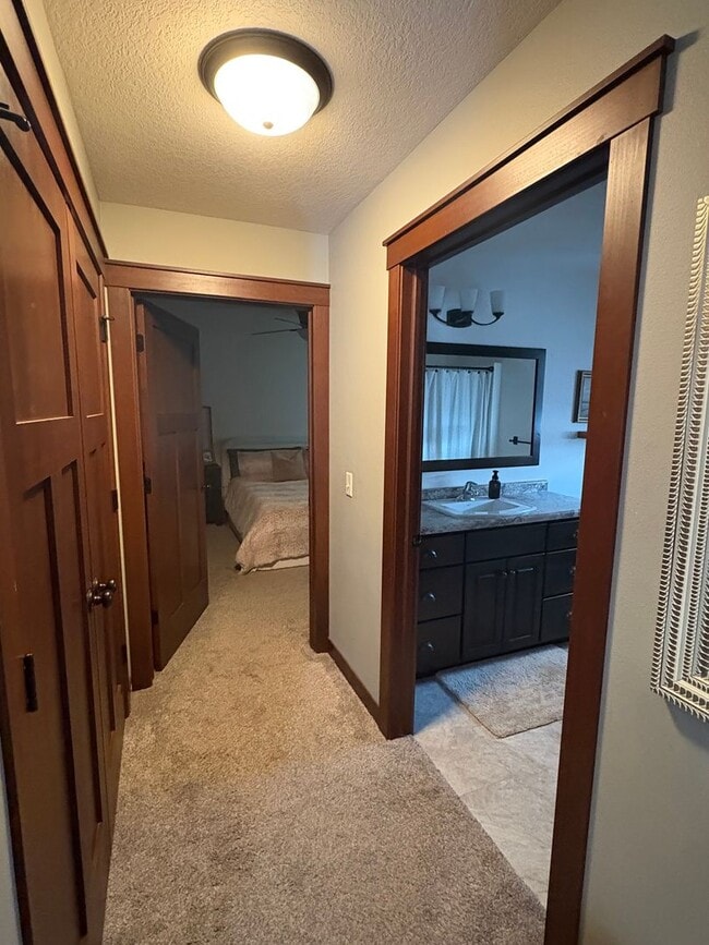 Photo - 812 Daisy Ln