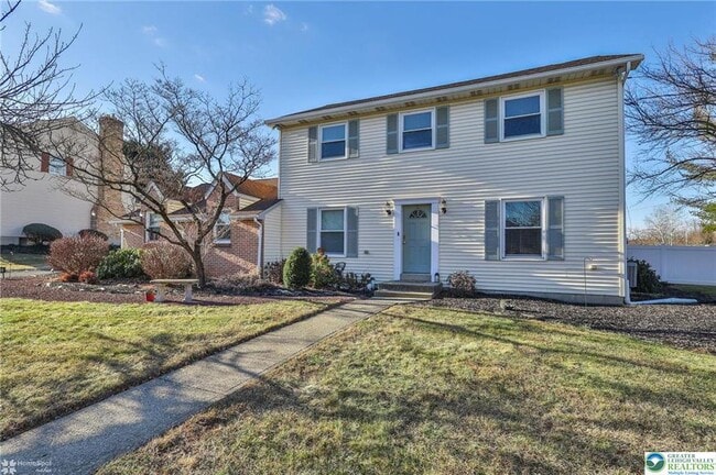 Photo - 2811 Kingsview Ave