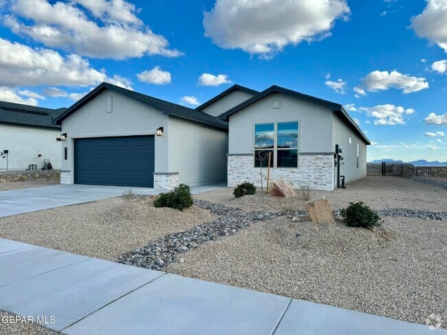 Building Photo - 7500 Enchanted Ridge Dr Rental