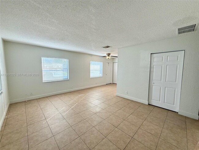 Photo - 1491 NW 20th St Unit 1