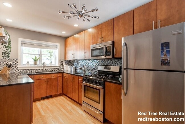 Photo - 19 Alton Ct Unit 4