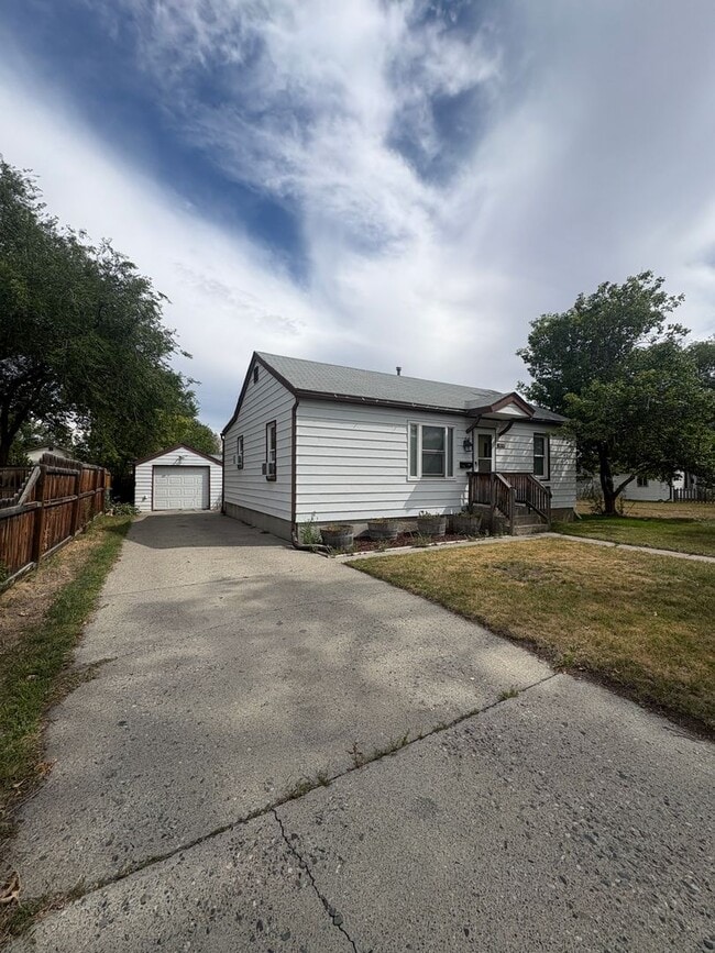 Photo - 139 Monroe St