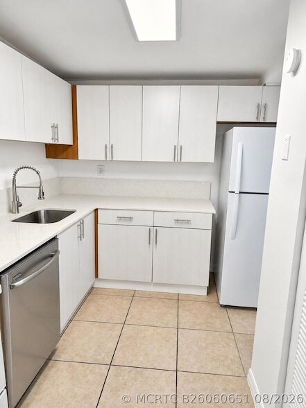 431 Executive Center Dr Unidad 204