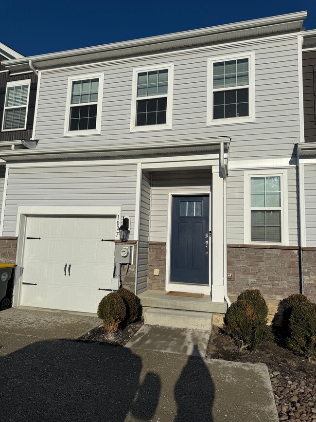 LARGE THREE BEDROOM TOWNHOME in PARKLAND S... - LARGE THREE BEDROOM TOWNHOME in PARKLAND S...