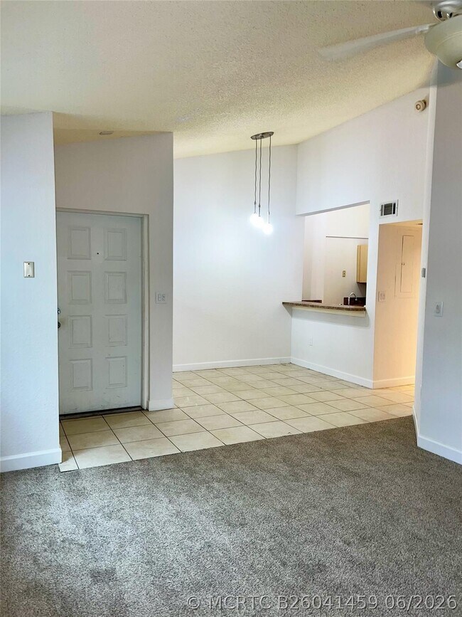 Photo - 2850 N Oakland Forest Dr Unit 215