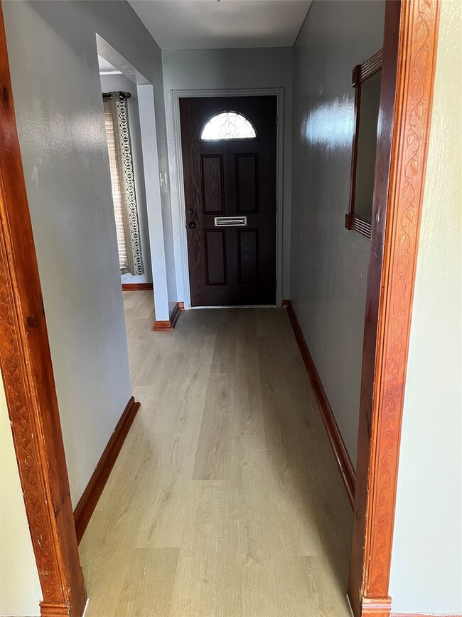 Photo - 10831 Overlea Dr