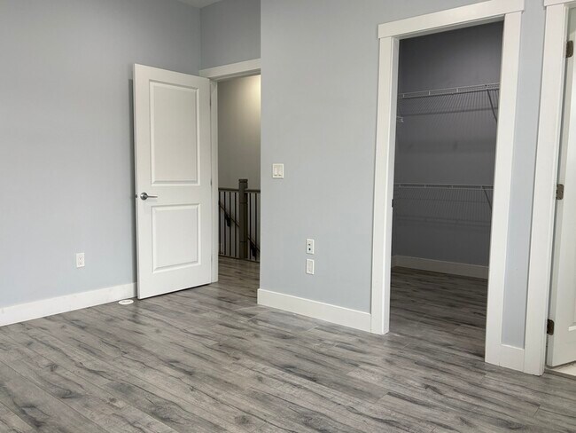 Photo - 826 Cadder Ave