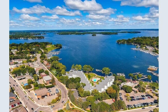 Photo - Gables Condo For Rent! In the Heart of Excelsior!