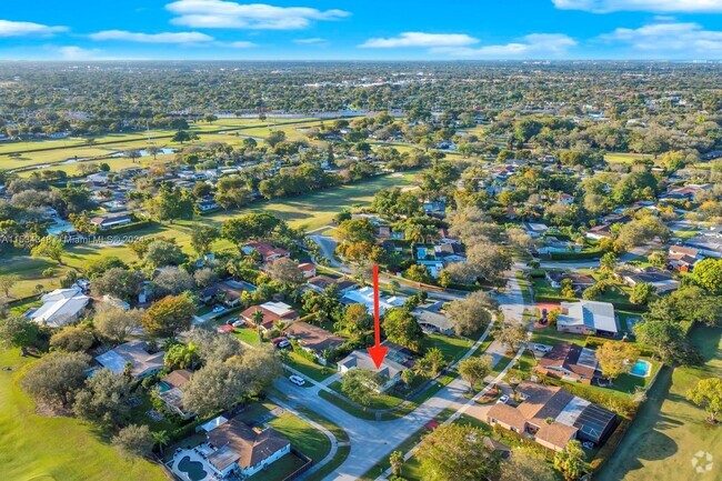 Building Photo - 9801 SW 103rd St Rental