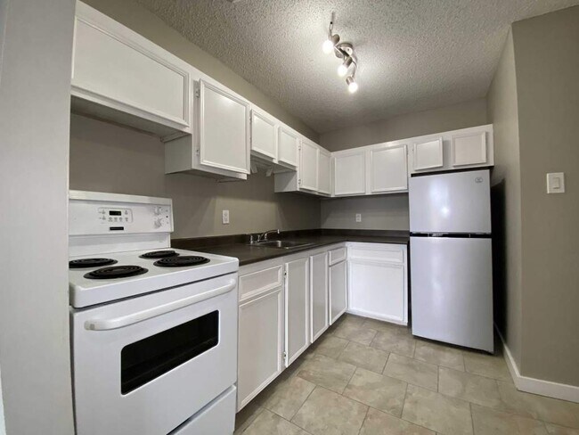 Photo - Meadow Green