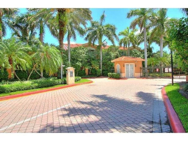 Building Photo - 4836 N State Rd 7 Unit 5-204