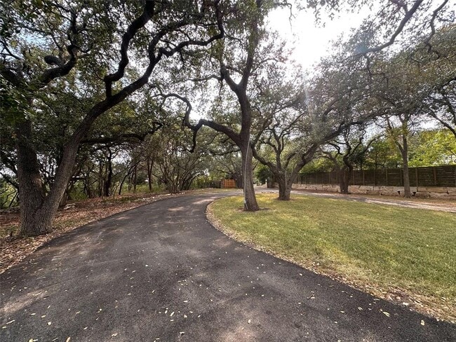 1302 Ridgecrest Dr