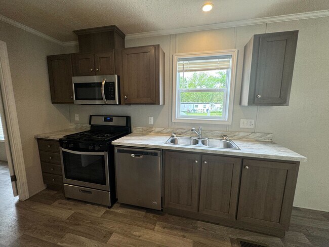 Photo - 92 Belmar St