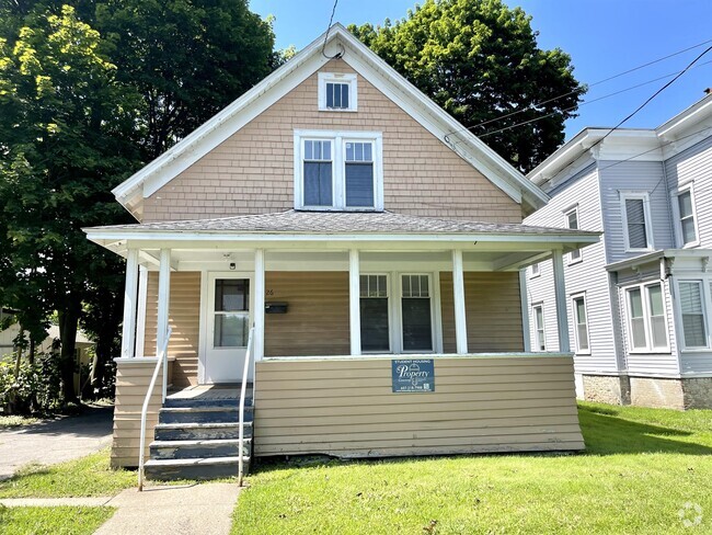 Building Photo - 26 Owego St Rental