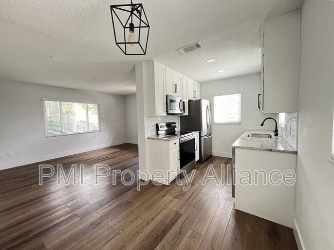 Photo - 2302 Elizabeth Ave