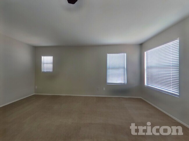 Photo - 2283 E Palm Beach Dr