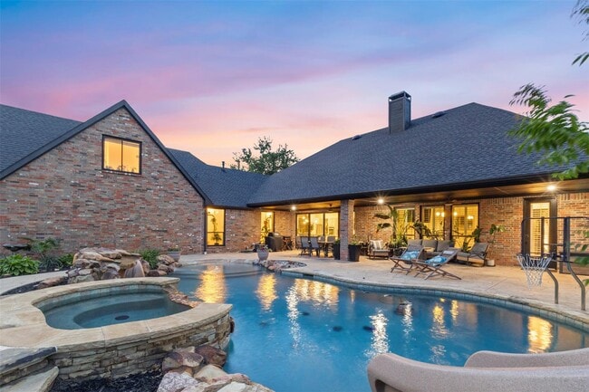 Photo - 1504 Brook Ln
