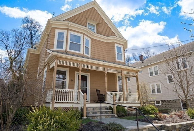 Photo - 52 Hillsdale Rd House
