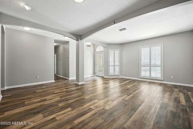 Photo - 4565 E Seneca Dr