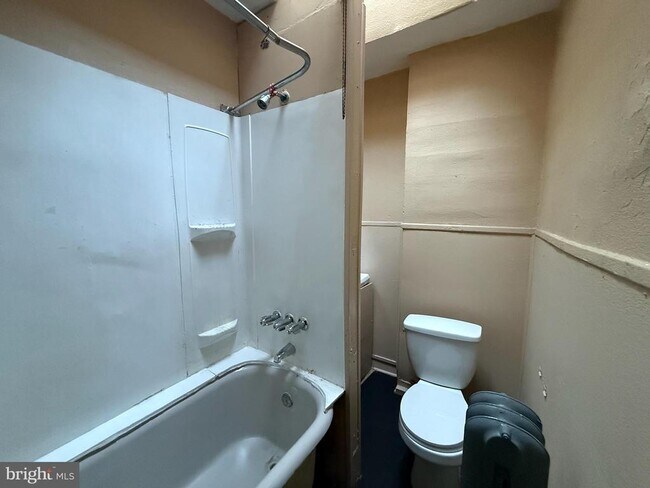 Photo - 2413 W Indiana Ave