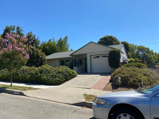 Building Photo - Cozy SLO Living: 3-Bedroom Gem with Nice Outdoor Space