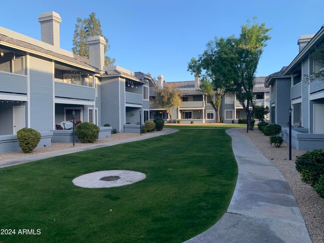 Photo - 2910 W Marconi Ave Unit 124